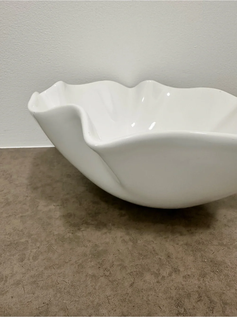 White Ceramic Scalloped Serving Bowl Wavy Elegant Home Dining Large 11” x 4.5”